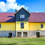 Kozler Estate - Historic & Private * Kocevska Reka