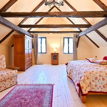 Kozler Estate - Historic & Private Kocevska Reka